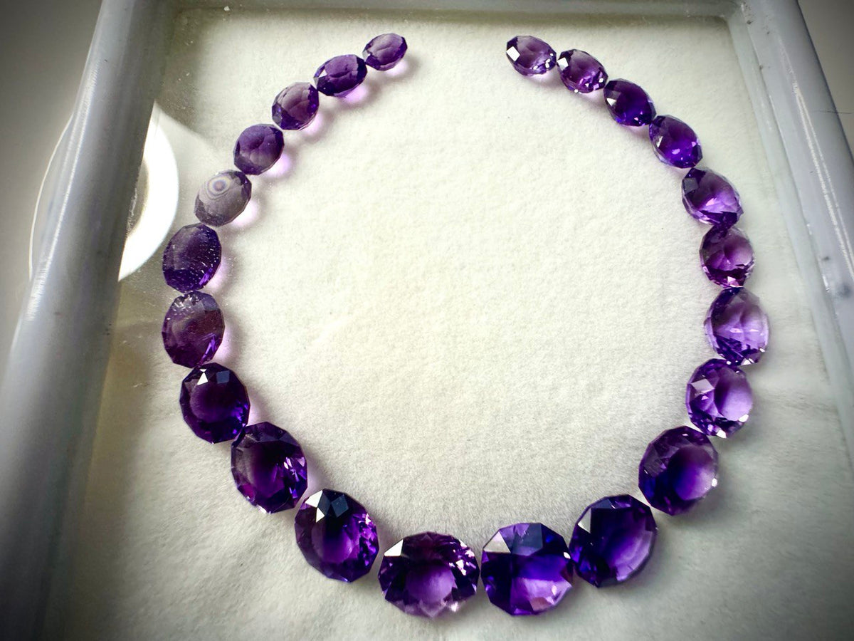 34.730 carats of Oval Brazilian Amethyst- Bracelet Layout